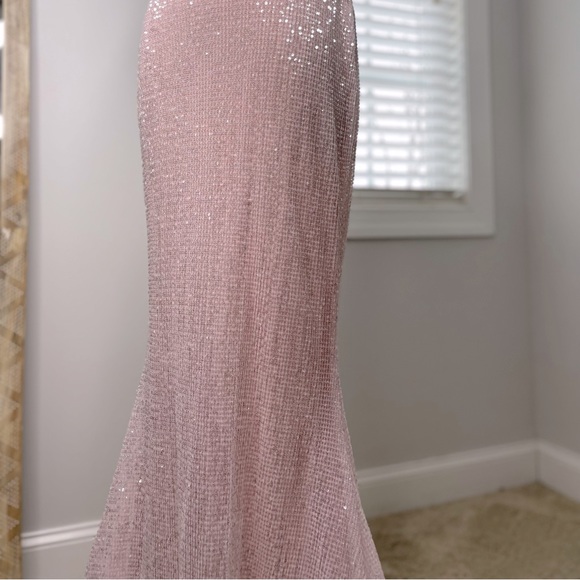 Jovani Gown - Picture 5 of 13